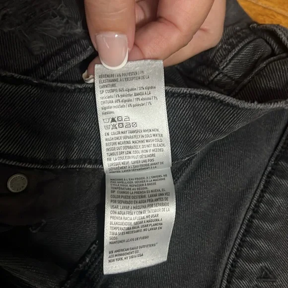 American Eagle Highest Rise 90’s Boyfriend Black Jeans Size 12 Baggy Distressed - Picture 6 of 15